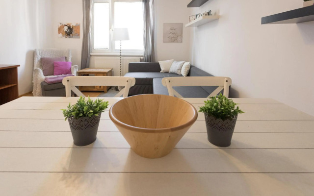 Gorgeous Hideout | City Center Apartment