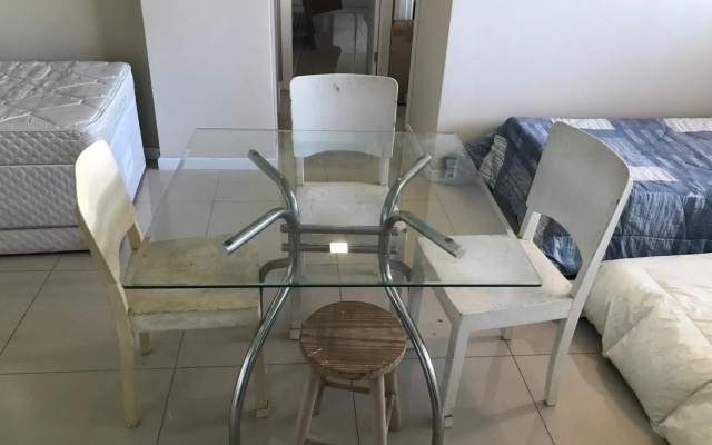 Apartamento p/ 8 com garagem churasqueira e piscina