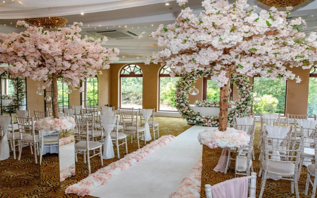 Gleddoch Golf & Spa Resort