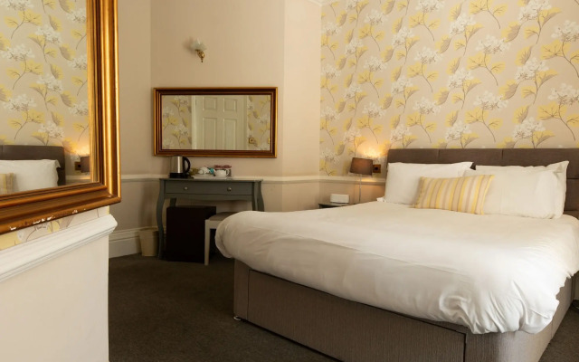 Woodlands Lodge Hotel