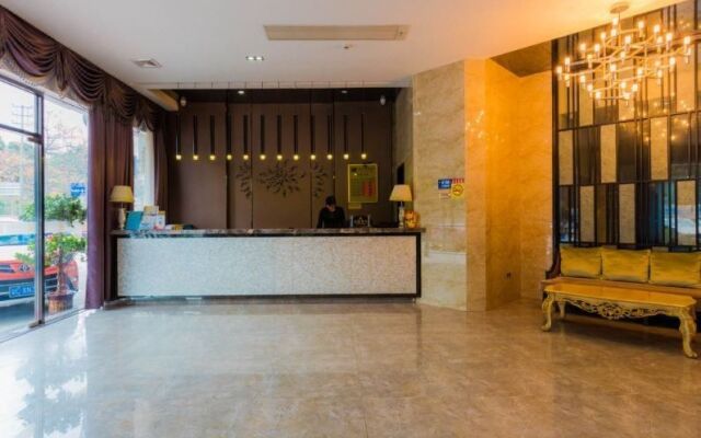 Jinlizhou Hotel (Gongbei Port Light Rail Station)