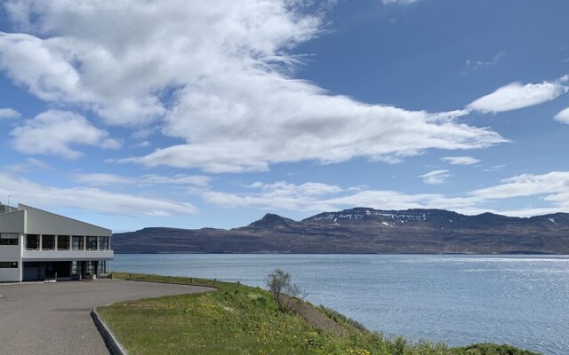 The Cliff Hotel