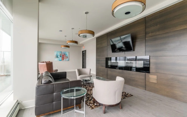 Simply Comfort. King's Wharf Apartments
