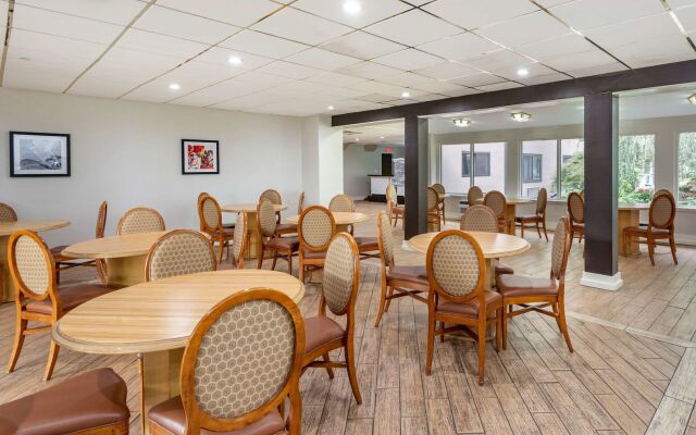 Somerset Lofts, Ascend Hotel Collection