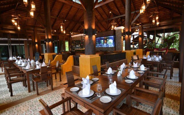 Victoria Cliff Hotel & Resort