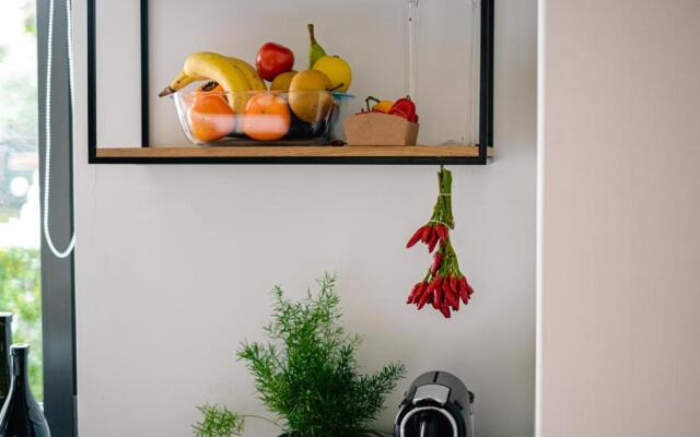 Luxury Apartment with a balcony lake Lago Maggiore