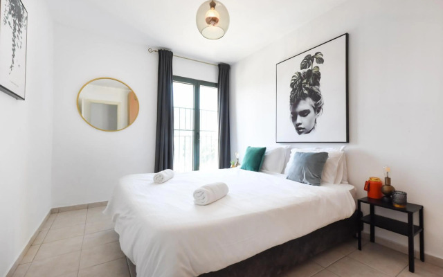 Jaffa Residence by HolyGuest