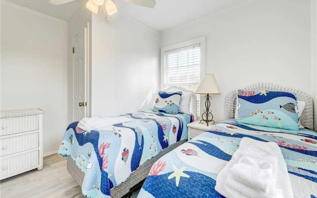 The Cali House - Four Bedroom Home