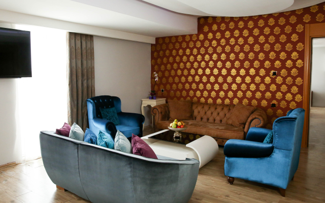 MOX Hotel