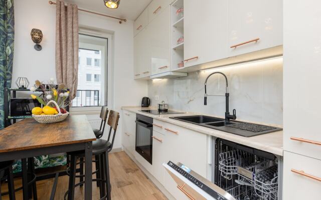 Apartment Kotsisa + Parking by Renters