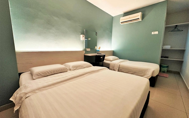 De UPTOWN Hotel @ P.J. 222