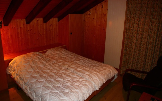 Peaceful Apartment With Amenities – Guest Rooms – Veysonnaz
