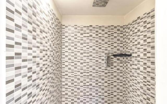 50 Metres From Colosseum