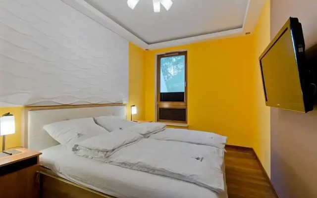 Imperial Apartments Aquarius III