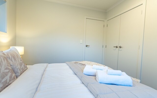 Manly Bay Wonderful 3BR New Home - Fibre