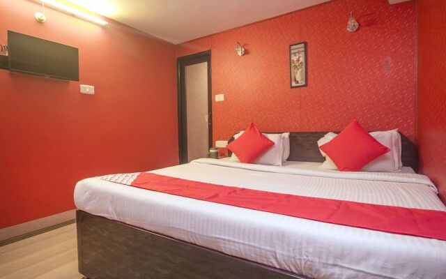 OYO 3875 Hotel Everest Glory