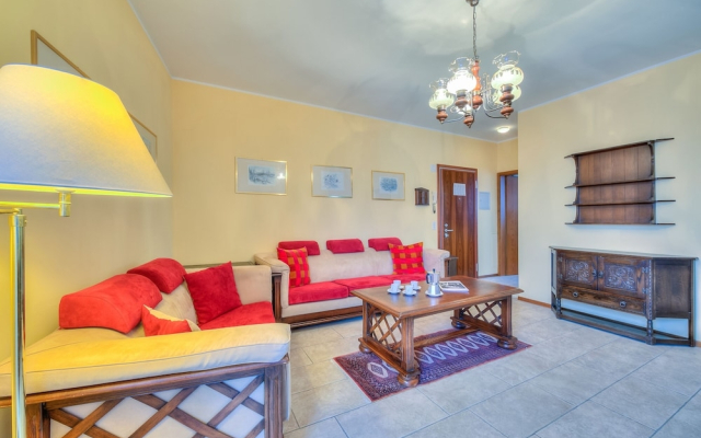 Giovines Home