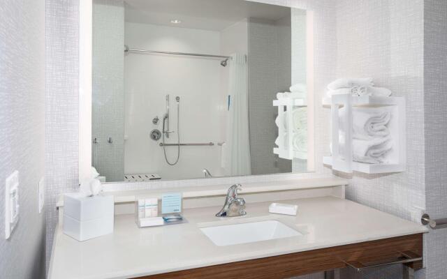Hampton Inn & Suites Watsonville