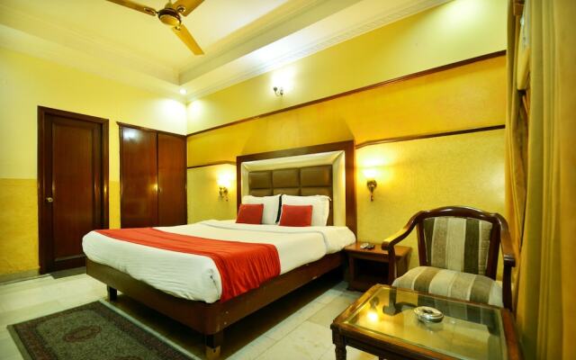OYO 7219 Corporate Inn