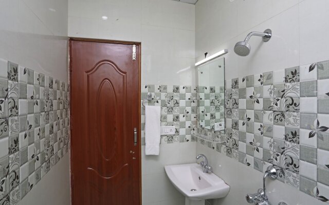 OYO 33014 Bhagwati Palace Guest House