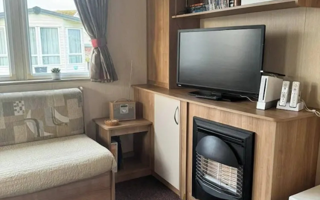 3 bed With Balcony on Lido Beach