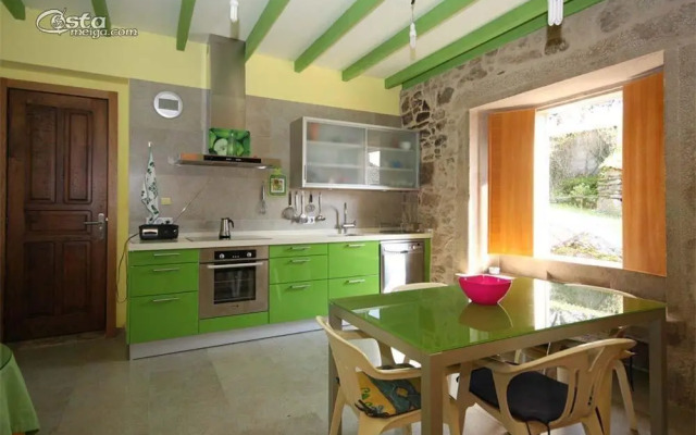 107565 House In Outes