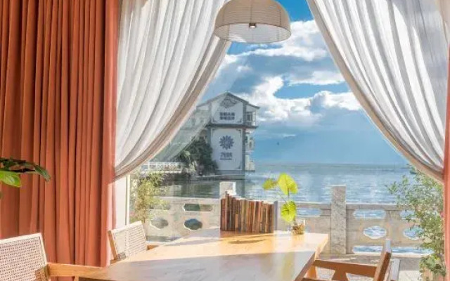 Monet garden net Red Sea View Inn