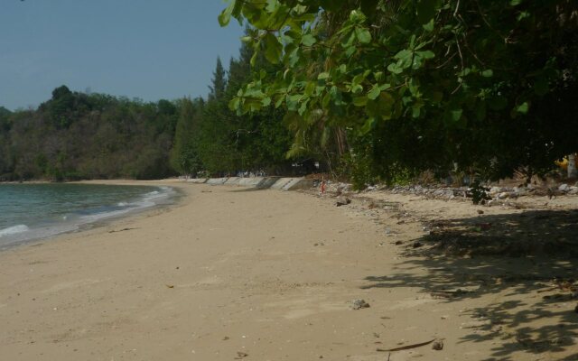 Pasai Beach Lodge