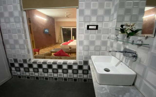 SPOT ON 90994 New Hidden Gem Residency