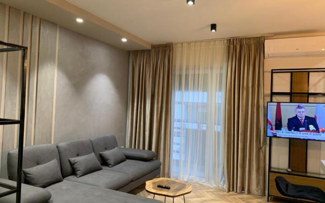 Haris Apartment Tirana no.3