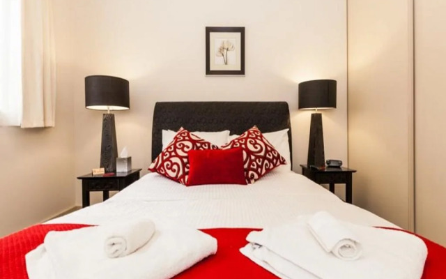 StayCentral Melbourne Serviced Apartments - Catani 1 & 2