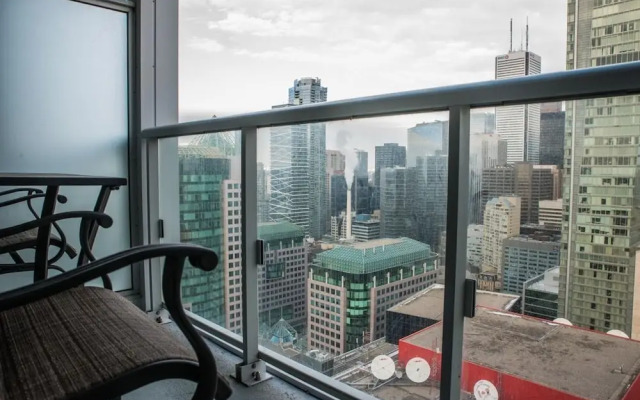 Sarkar Suites - CN Tower Rogers Centre