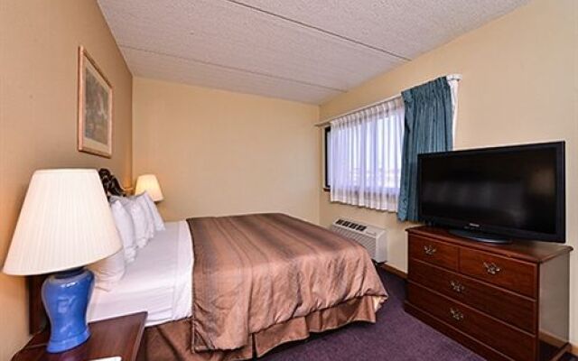 Quality Inn and Suites Beaver Dam