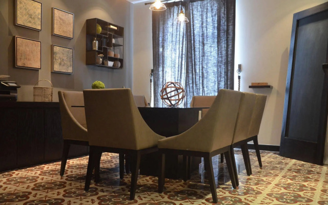 AR 218 Hotel by ULIV