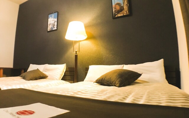 Guest House One More Heart Nishijin 1