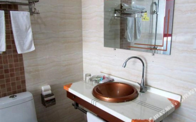 Jixi Dragon Holiday Hotel