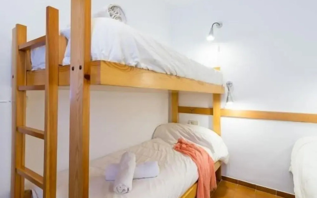 Family flat with parking near beach