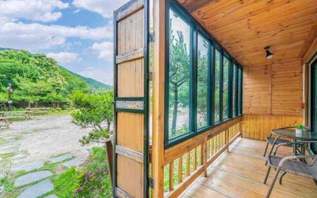 Gyeongju Palace Pool Villa Pension