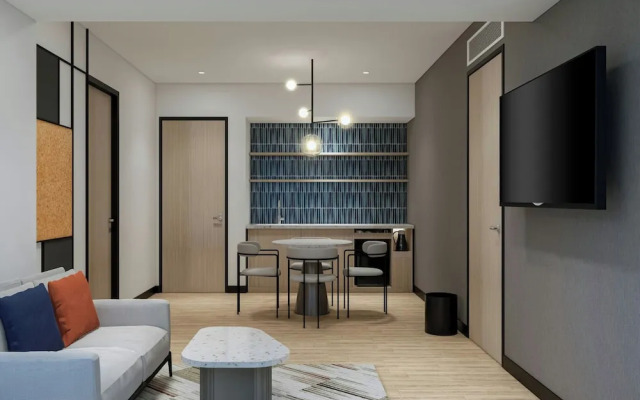 Aloft Jakarta Kebon Jeruk