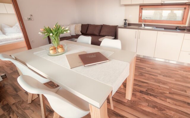 Weingarten-Resort Unterlamm Loipersdorf - Adults Only