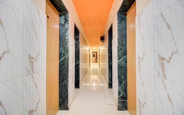 SPOT ON 49532 Sristi Palace