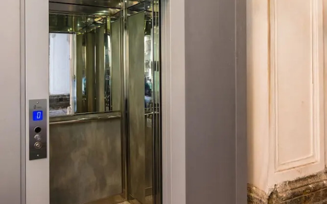 Palazzo Maddaloni Sweet Home By Napoliapartments