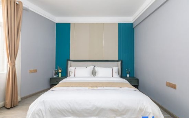 E Ten Fist E-Sports Hotel (Qinghui Garden Huagai Road Pedestrian Street) — 2-star hotel in Foshan