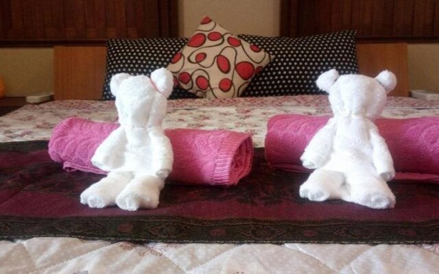Easy Maesai Hostel
