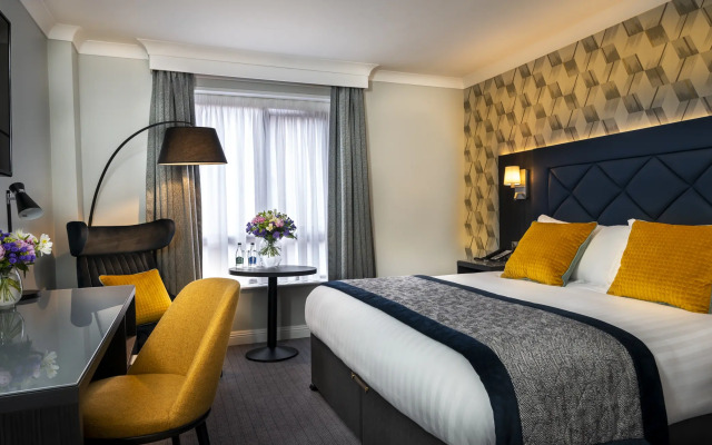 Camden Court Hotel