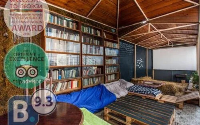 Dvizh Hostel Eli Spali