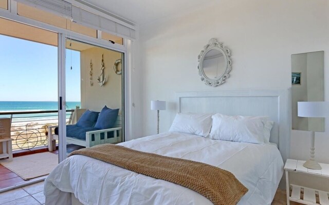 Leisure Bay 205