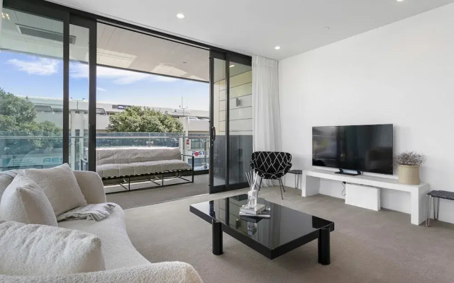 Modern & elegant living Wynyard Quarter