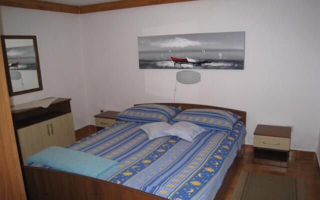 Dvor - 20 m From Beach - A1