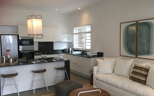 OBiches Luxury Beachfront Apartment Trou-aux-Biches